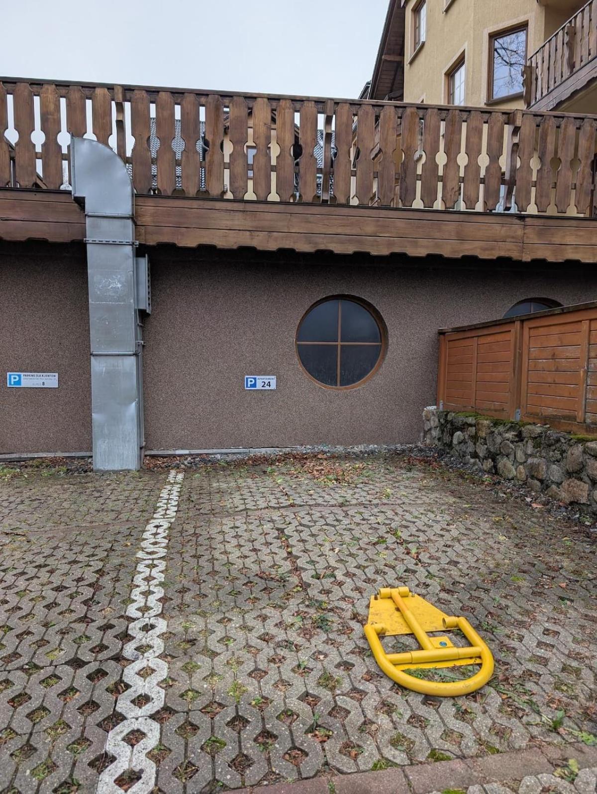 24 Apartmán *